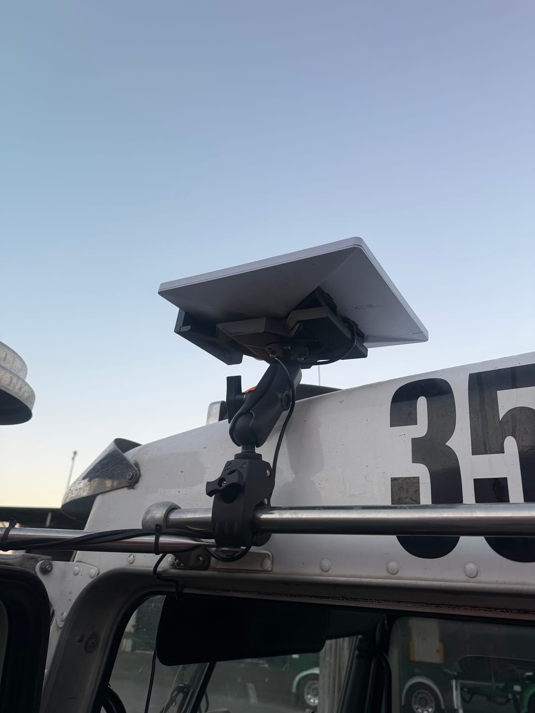 Outcamp Adjustable Rail Mount for Starlink Mini, view 22