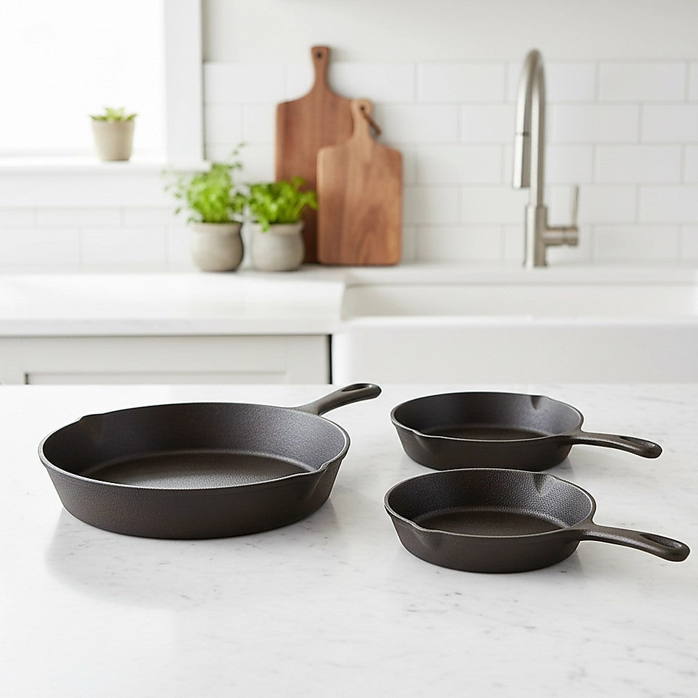 Randy & Travis 3-Piece Pre-Seasoned Cast Iron Skillet Set, view 2