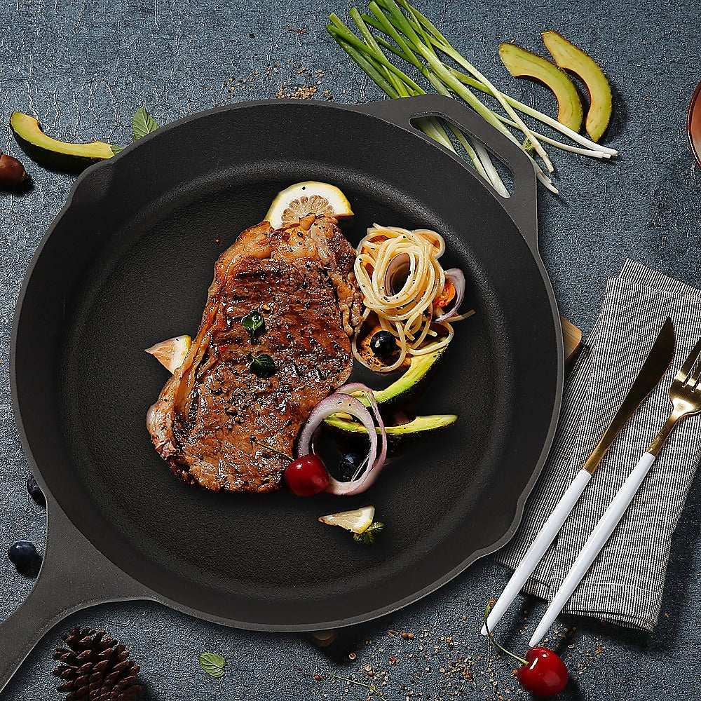 30cm Pre-Seasoned Cast Iron Skillet, view 3
