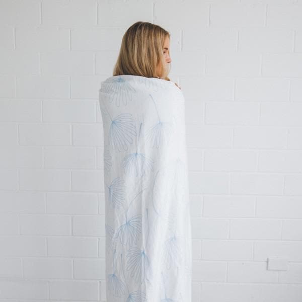 Round Beach Towel/Picnic Blanket - Daydreaming, view 5