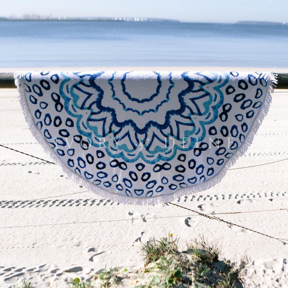 Round Beach Towel/Picnic Blanket - Watercolour, view 9